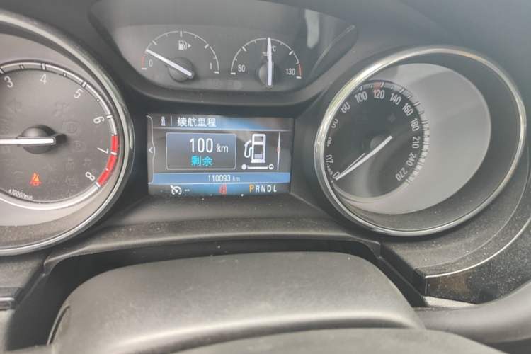 Used Buick Verano 2015 Sedan 15S Automatic Leading Model Odometer Close Up
