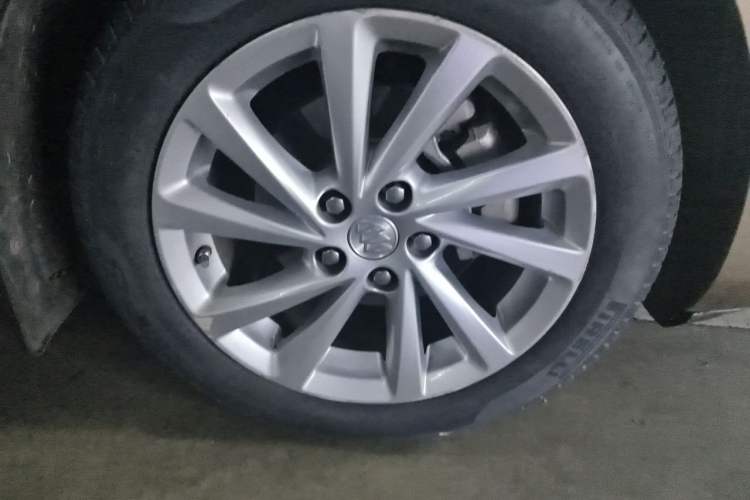 Used Buick Verano 2015 Sedan 15S Automatic Ambition Model Right Front Wheel Hub