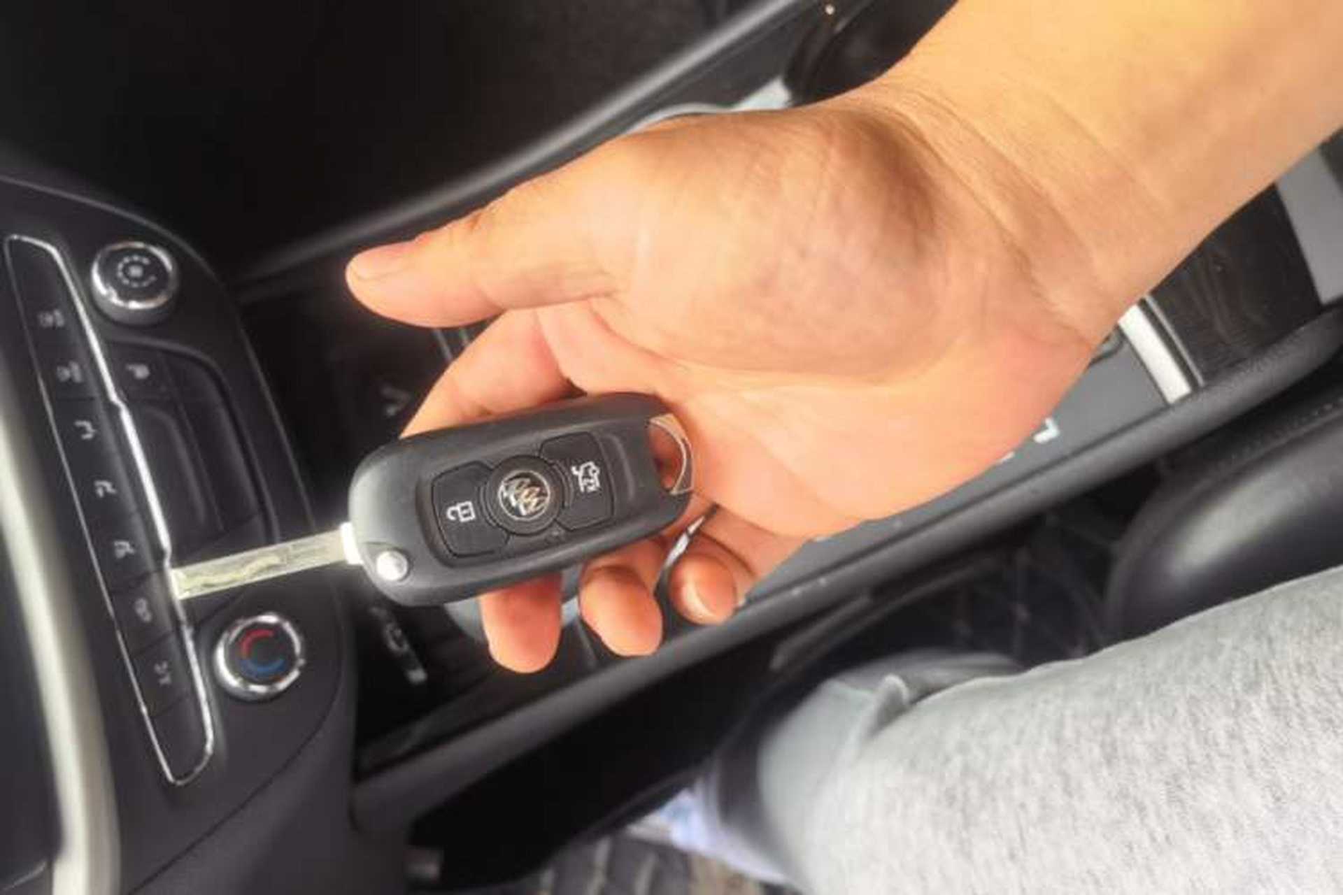 Used Buick Verano 2015 Sedan 20T Dual-Clutch Elite Model Vehicle Key