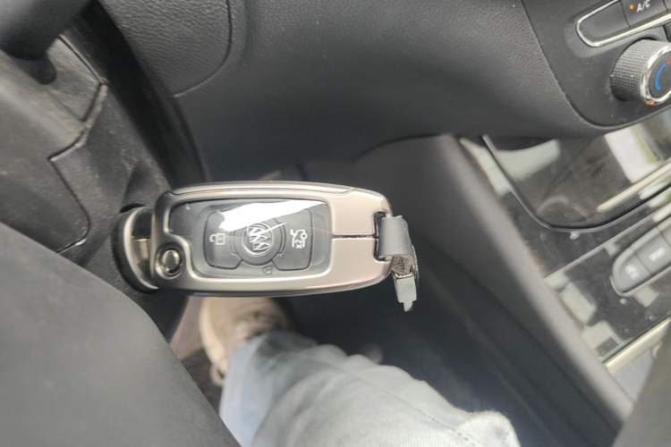 Used Buick Verano 2015 Sedan 15S Automatic Leading Model Vehicle Key