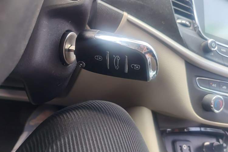 Used Buick Verano 2015 Sedan 15S Automatic Leading Model Vehicle Key