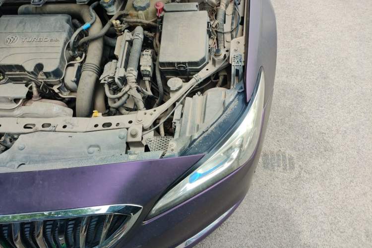 Used Buick Verano 2015 Sedan 20T Dual-Clutch Leading Model Engine Bay Left