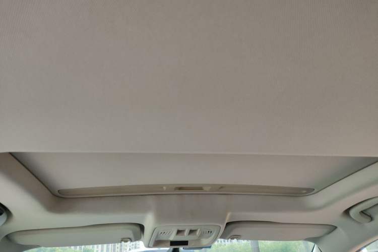 Used Buick Verano 2015 Sedan 20T Dual-Clutch Leading Model Headliner