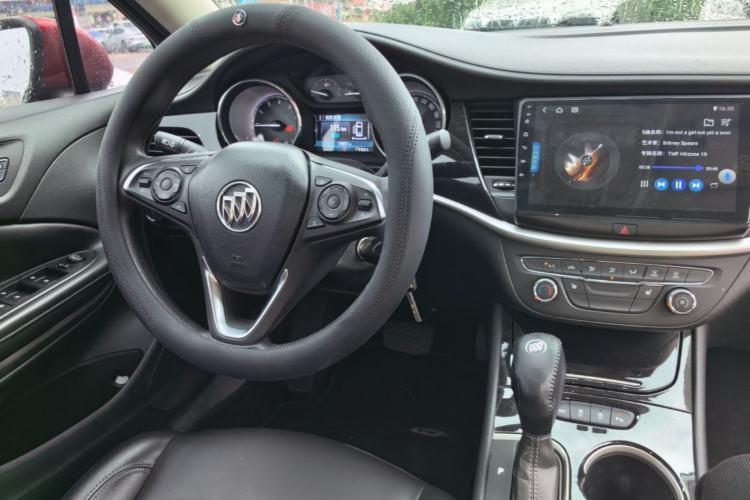 Used Buick Verano 2015 Sedan 20T Dual-Clutch Leading Model Center Console