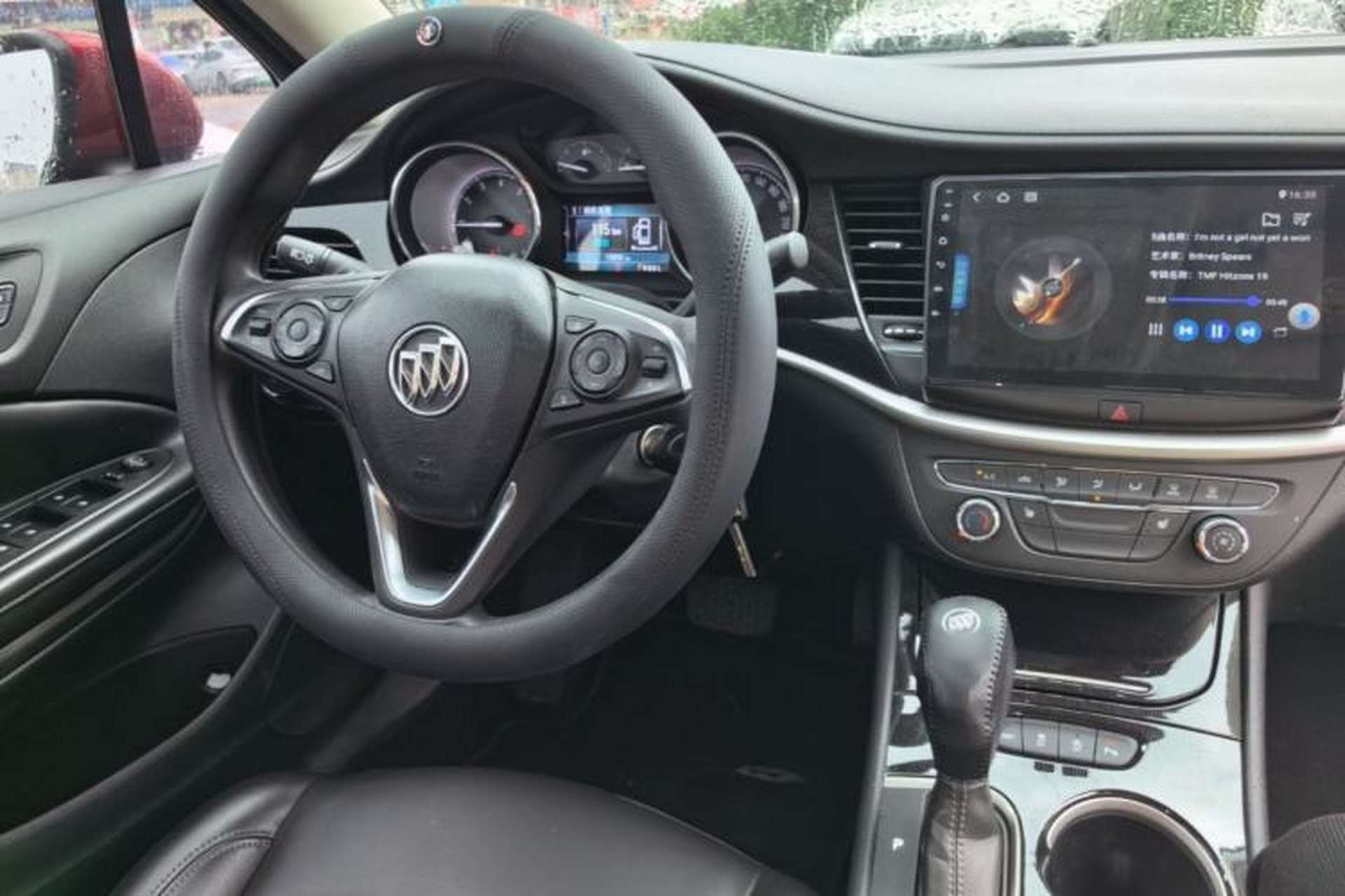 Used Buick Verano 2015 Sedan 20T Dual-Clutch Leading Model Center Console