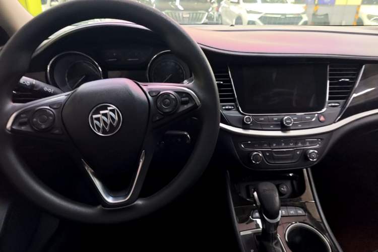 Used Buick Verano 2015 Sedan 20T Dual-Clutch Elite Model Center Console