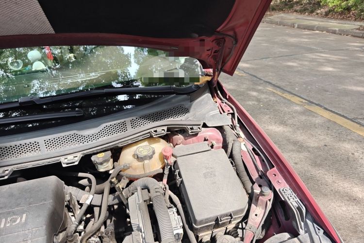 Used Buick Verano 2015 Sedan 15S Automatic Leading Model Engine Bay Left
