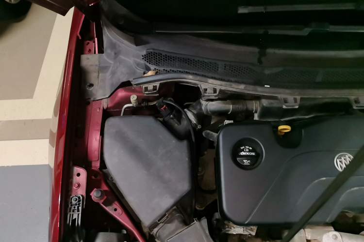 Used Buick Verano 2015 Sedan 15S Automatic Ambition Model Engine Bay Right