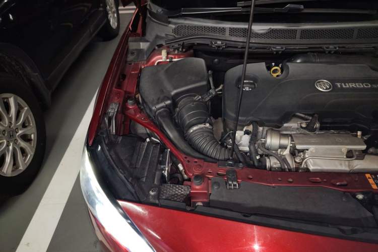 Used Buick Verano 2015 Sedan 20T Dual-Clutch Elite Model Engine Bay Right