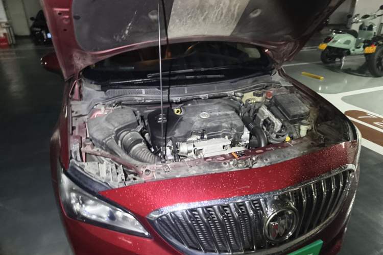 Used Buick Verano 2015 Sedan 20T Dual-Clutch Leading Model Engine Bay Right