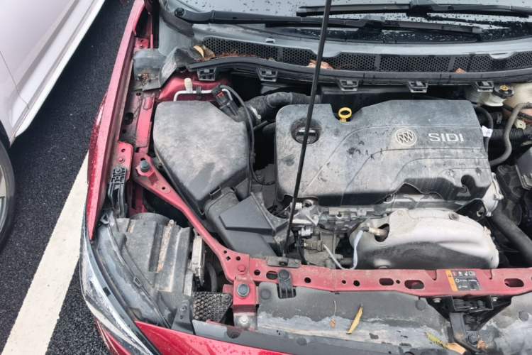 Used Buick Verano 2015 Sedan 15S Manual Entry-Level Model Engine Bay Right
