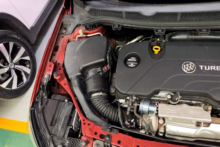 Used Buick Verano 2015 Sedan 20T Dual-Clutch Elite Model Engine Bay Right