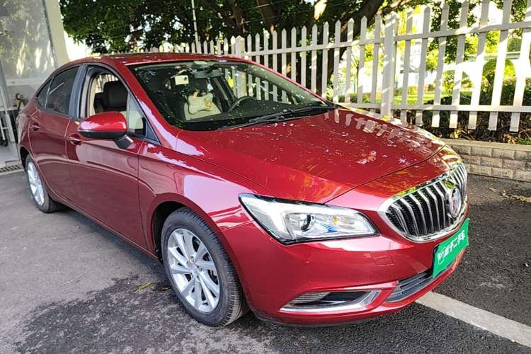 Used Buick Verano 2015 Sedan 15S Automatic Leading Model Front Right 45 Deg