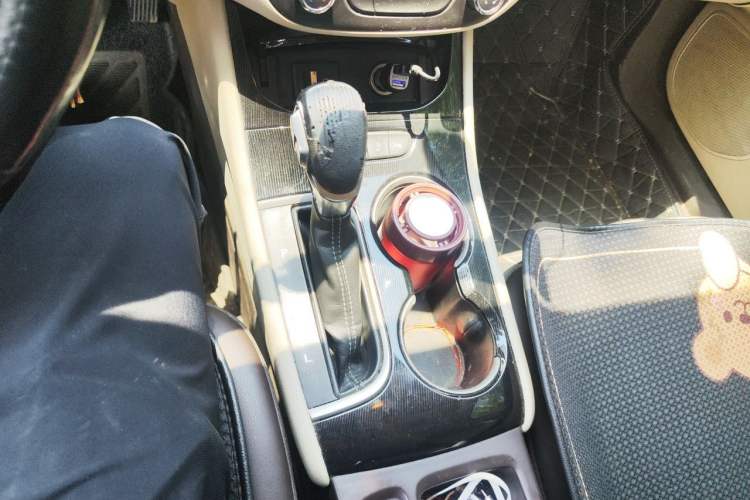 Used Buick Verano 2015 Sedan 15S Automatic Leading Model Gear Lever