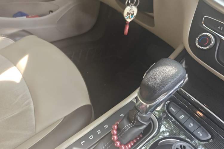 Used Buick Verano 2015 Sedan 15S Automatic Leading Model Gear Lever