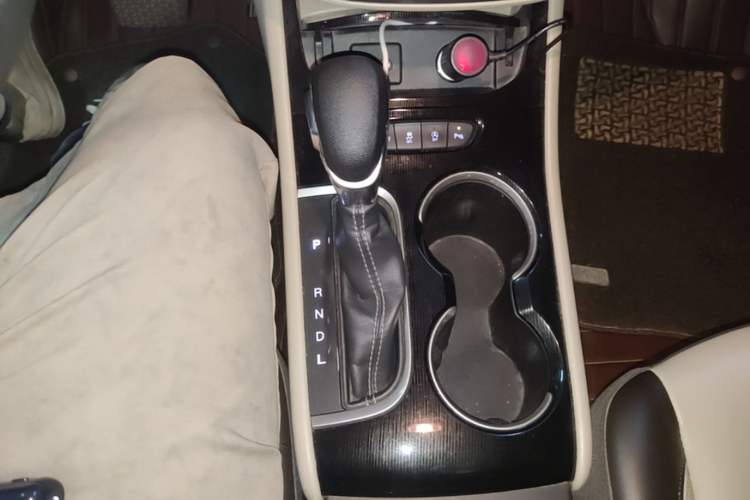 Used Buick Verano 2015 Sedan 15S Automatic Leading Model Gear Lever