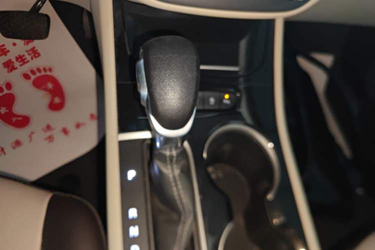 Used Buick Verano 2015 Sedan 15S Automatic Leading Model Gear Lever