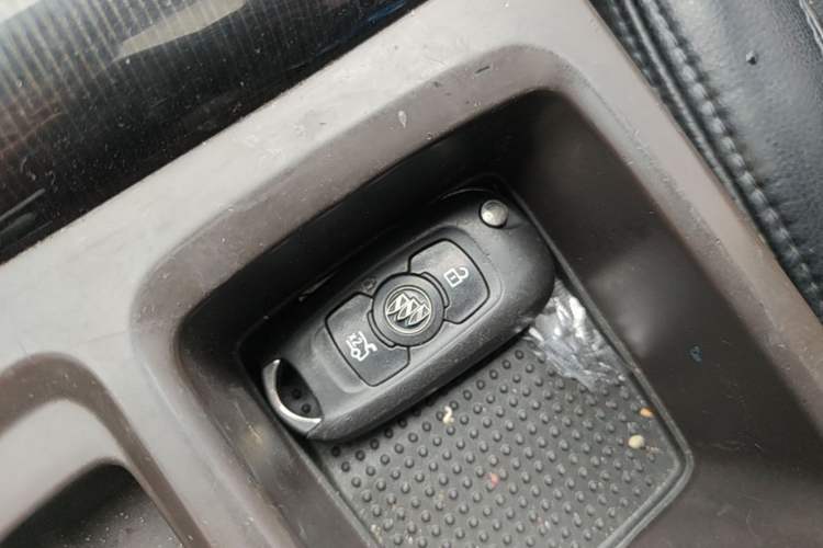 Used Buick Verano 2015 Sedan 15S Automatic Ambition Model Interior 1