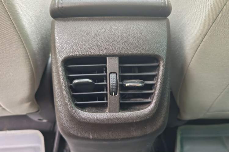 Used Buick Verano 2015 Sedan 15S Automatic Ambition Model Interior 11