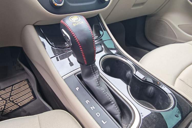 Used Buick Verano 2015 Sedan 15S Automatic Ambition Model Interior 4