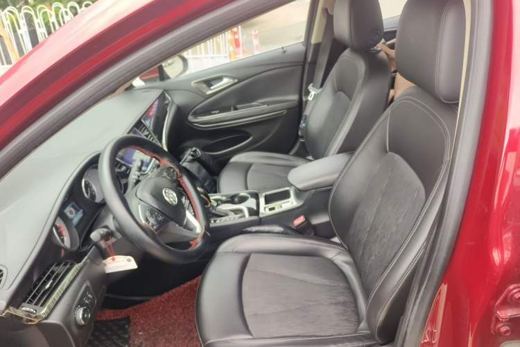 Used Buick Verano 2015 Sedan 20T Dual-Clutch Leading Model Left Front Seat