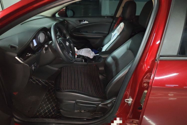 Used Buick Verano 2015 Sedan 20T Dual-Clutch Leading Model Left Front Seat