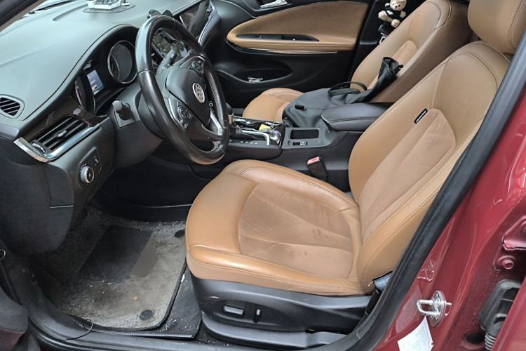 Used Buick Verano 2015 Sedan 20T Dual-Clutch Flagship Model Left Front Seat