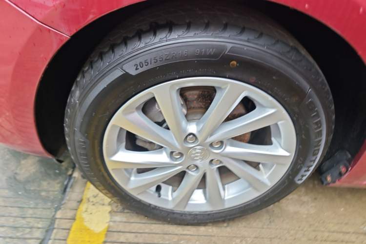 Used Buick Verano 2015 Sedan 15S Automatic Leading Model Left Front Wheel Hub