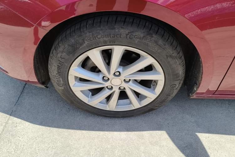 Used Buick Verano 2015 Sedan 15S Automatic Ambition Model Left Front Wheel Hub