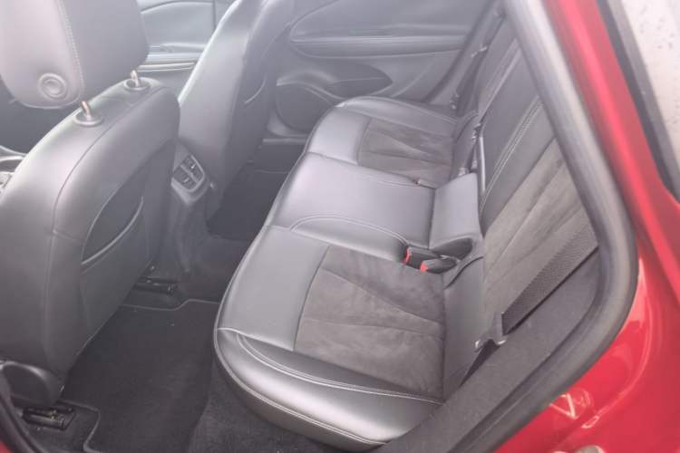 Used Buick Verano 2015 Sedan 20T Dual-Clutch Leading Model Left Rear Seat