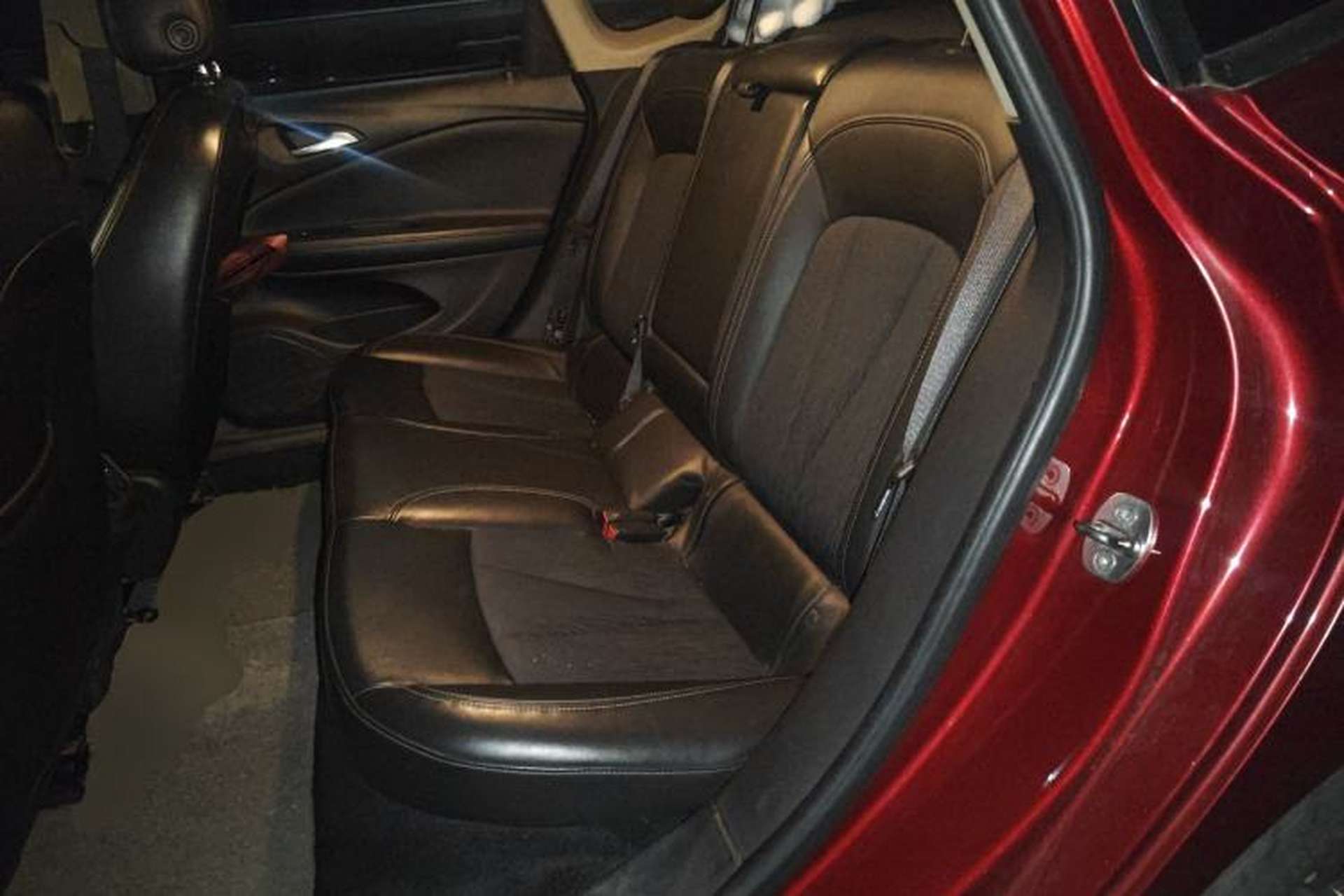 Used Buick Verano 2015 Sedan 20T Dual-Clutch Leading Model Left Rear Seat