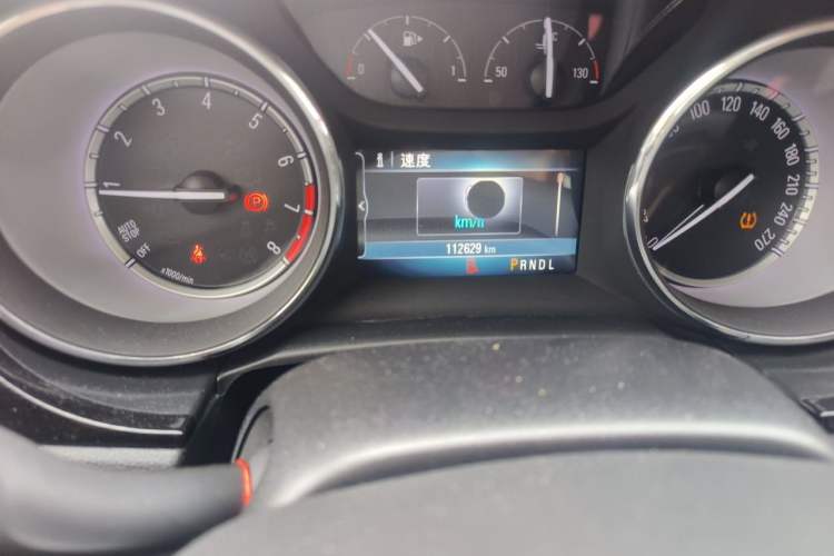 Used Buick Verano 2015 Sedan 20T Dual-Clutch Leading Model Odometer Close Up