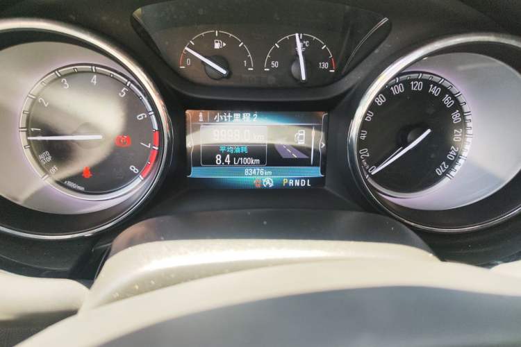 Used Buick Verano 2015 Sedan 15S Automatic Leading Model Odometer Close Up