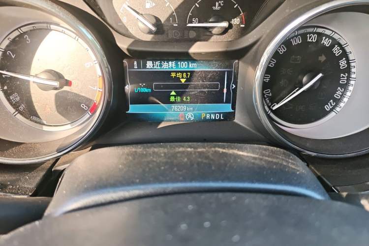 Used Buick Verano 2015 Sedan 15S Automatic Leading Model Odometer Close Up