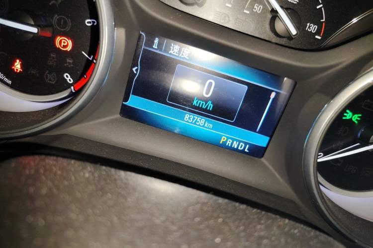 Used Buick Verano 2015 Sedan 20T Dual-Clutch Elite Model Odometer Close Up