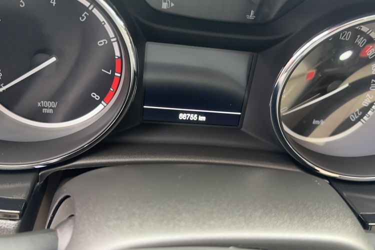 Used Buick Verano 2015 Sedan 15S Manual Entry-Level Model Odometer Close Up