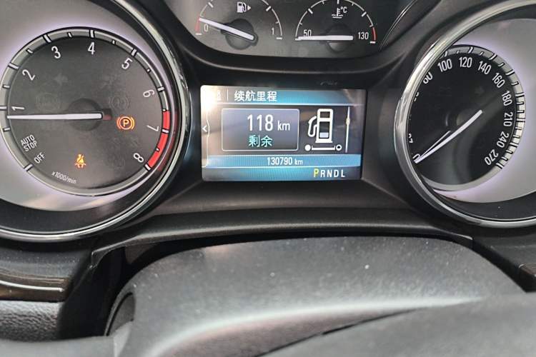 Used Buick Verano 2015 Sedan 20T Dual-Clutch Flagship Model Odometer Close Up