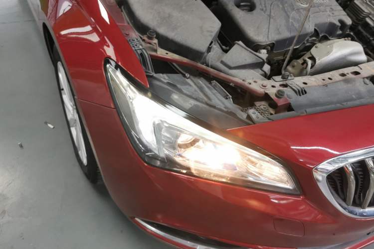 Used Buick Verano 2015 Sedan 15S Automatic Leading Model Right Front Headlight