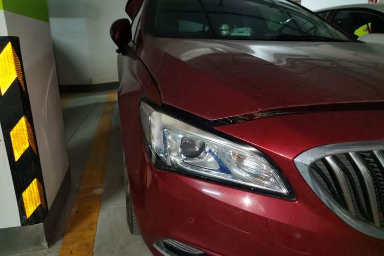 Used Buick Verano 2015 Sedan 20T Dual-Clutch Luxury Model Right Front Headlight