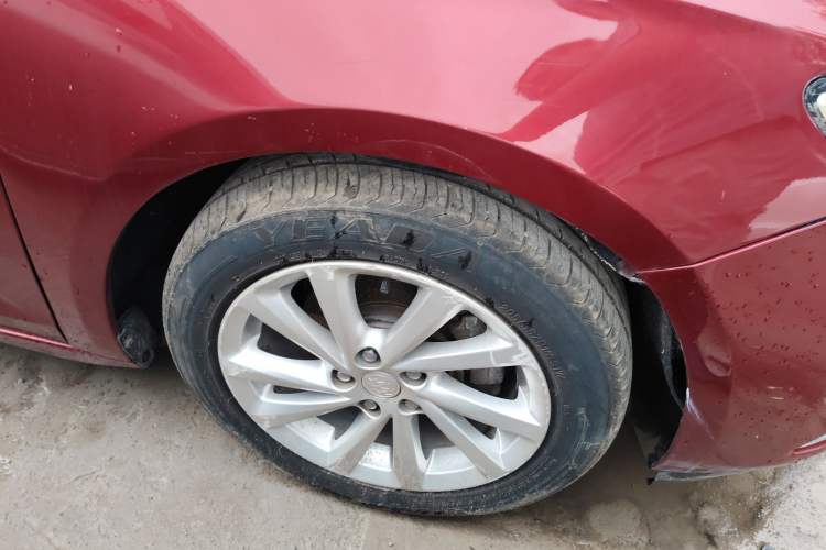 Used Buick Verano 2015 Sedan 15S Automatic Leading Model Right Front Wheel Hub