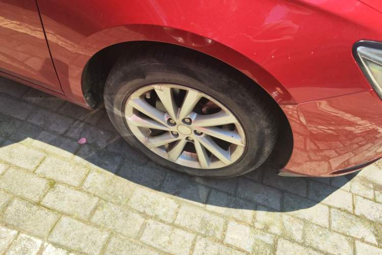 Used Buick Verano 2015 Sedan 15S Automatic Leading Model Right Front Wheel Hub