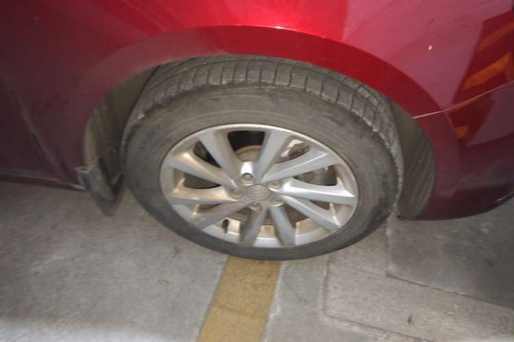 Used Buick Verano 2015 Sedan 15S Automatic Ambition Model Right Front Wheel Hub