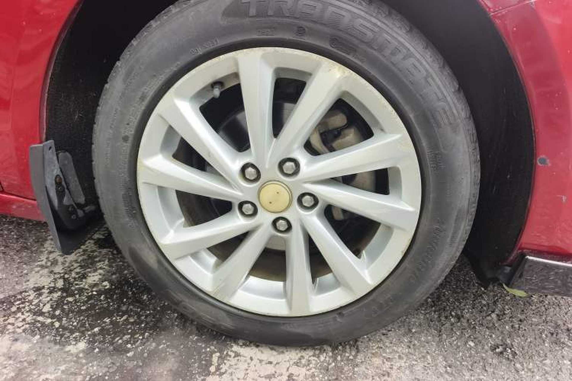Used Buick Verano 2015 Sedan 15S Automatic Leading Model Right Front Wheel Hub