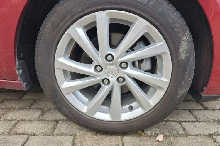 Used Buick Verano 2015 Sedan 15S Automatic Ambition Model Right Front Wheel Hub