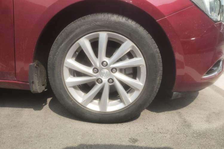 Used Buick Verano 2015 Sedan 15S Automatic Leading Model Right Front Wheel Hub