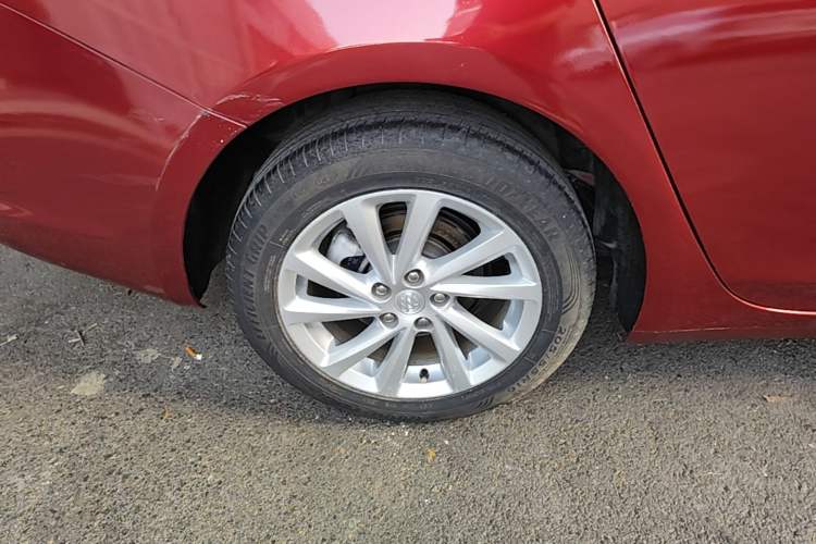 Used Buick Verano 2015 Sedan 15S Automatic Leading Model Right Rear Wheel Hub