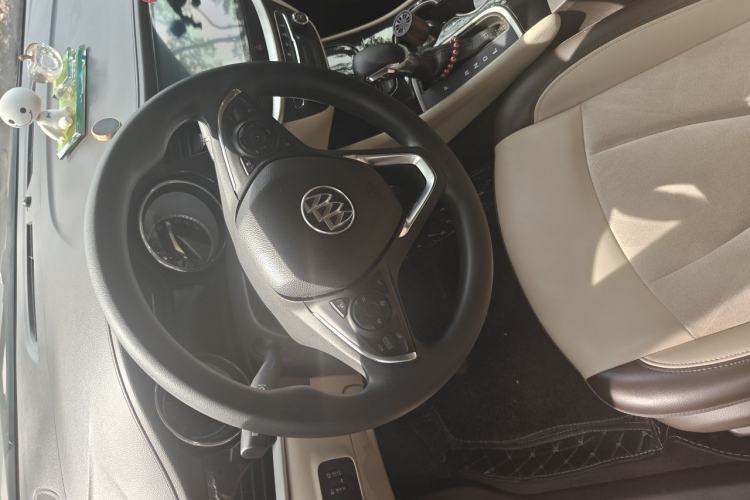 Used Buick Verano 2015 Sedan 15S Automatic Leading Model Steering Wheel