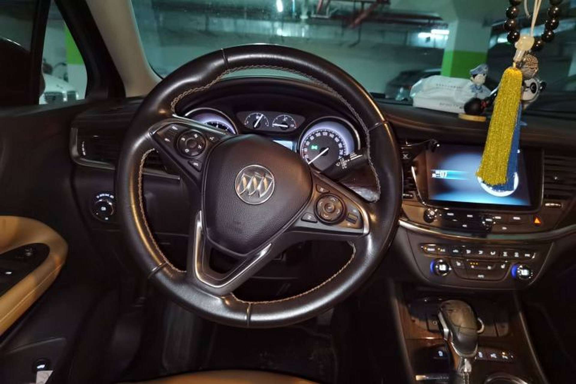 Used Buick Verano 2015 Sedan 20T Dual-Clutch Luxury Model Steering Wheel