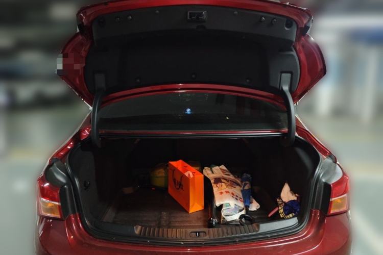 Used Buick Verano 2015 Sedan 20T Dual-Clutch Leading Model Trunk