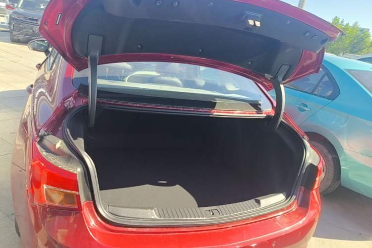 Used Buick Verano 2015 Sedan 15S Automatic Leading Model Trunk